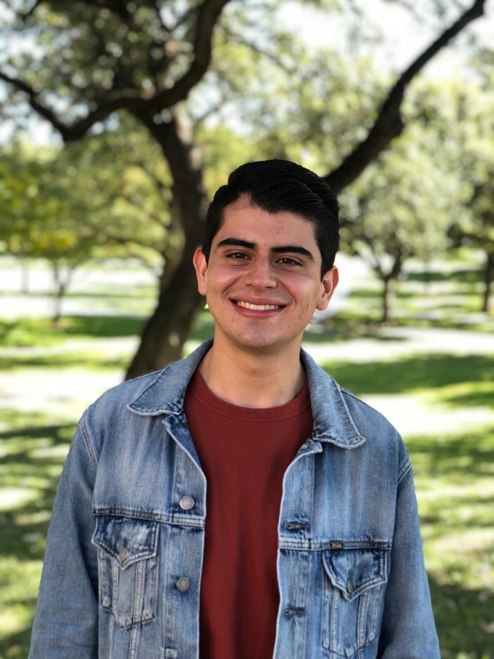 Rodrigo Esquivel Herrera headshot