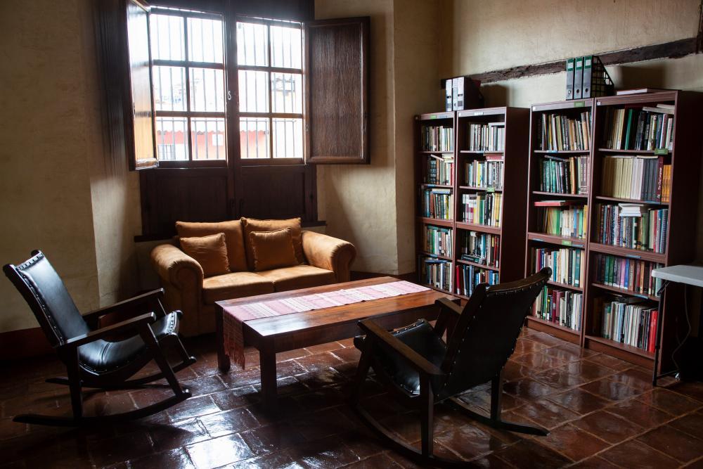 Casa Herrera library