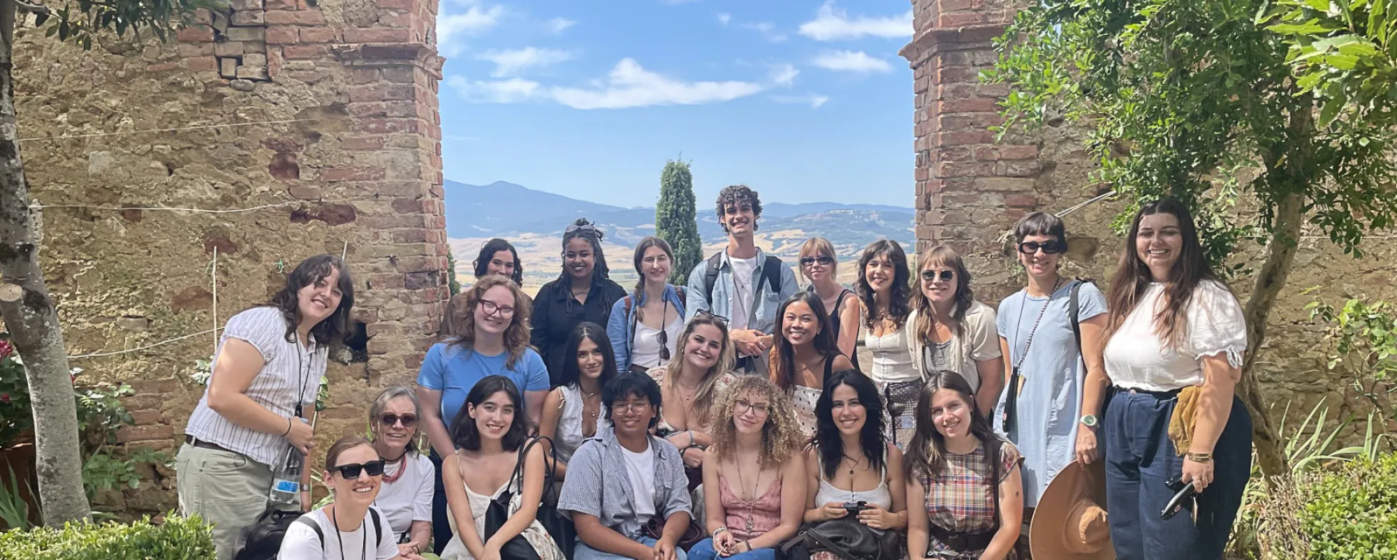 Students in the 2026 Learning Tuscany program pose with faculty members in Italy