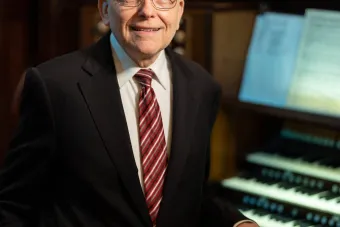 Lee Kohlenberg, Jr. B.M., Organ, 1966 played a recital for the Anderson SC AGO