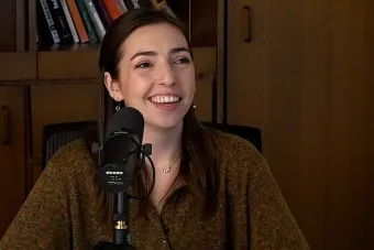 Kirsten Townander talking into a mic